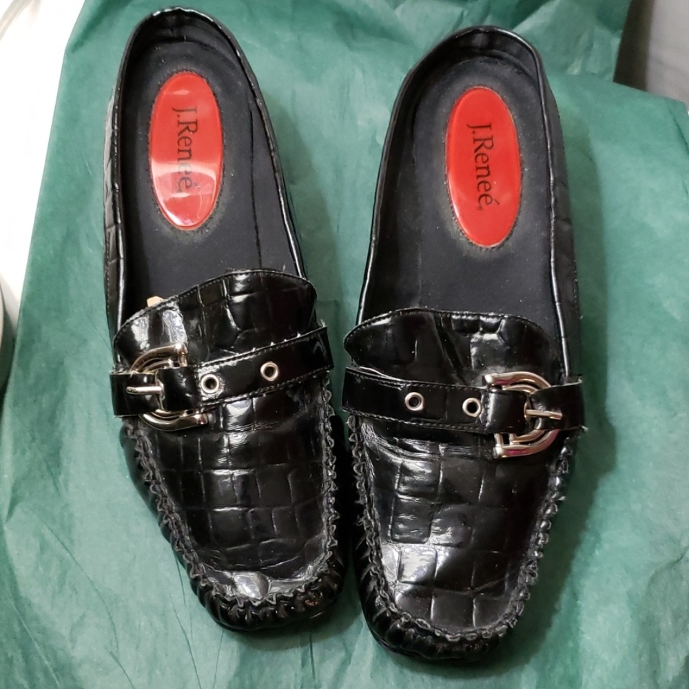 7M vegan alligator texture mules